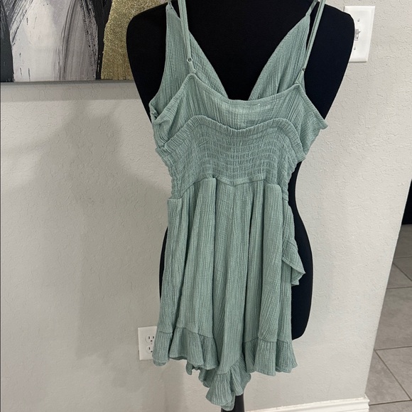 Green/ Blue Ruffled Romper - Picture 2 of 3